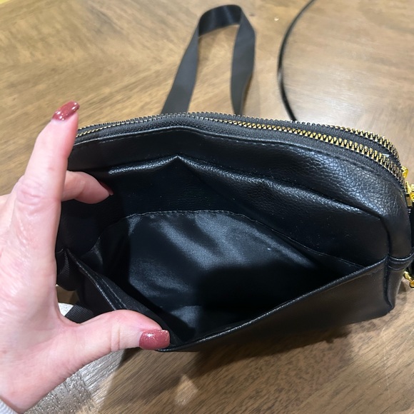 RACHEL Rachel Roy Black Crossbody Bag with Gold Hardware, NWOT, Double Zipper - Picture 9 of 11